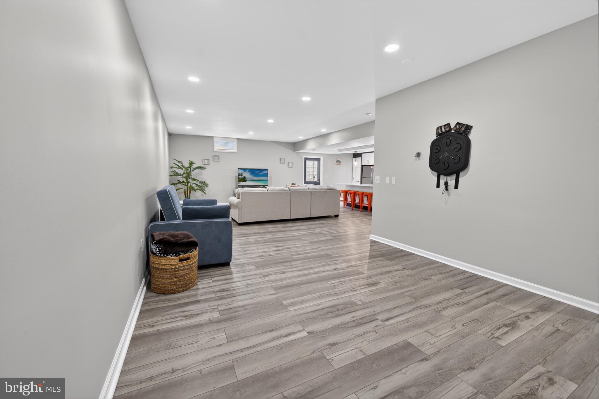 HOLLINGSWORTH - Residential