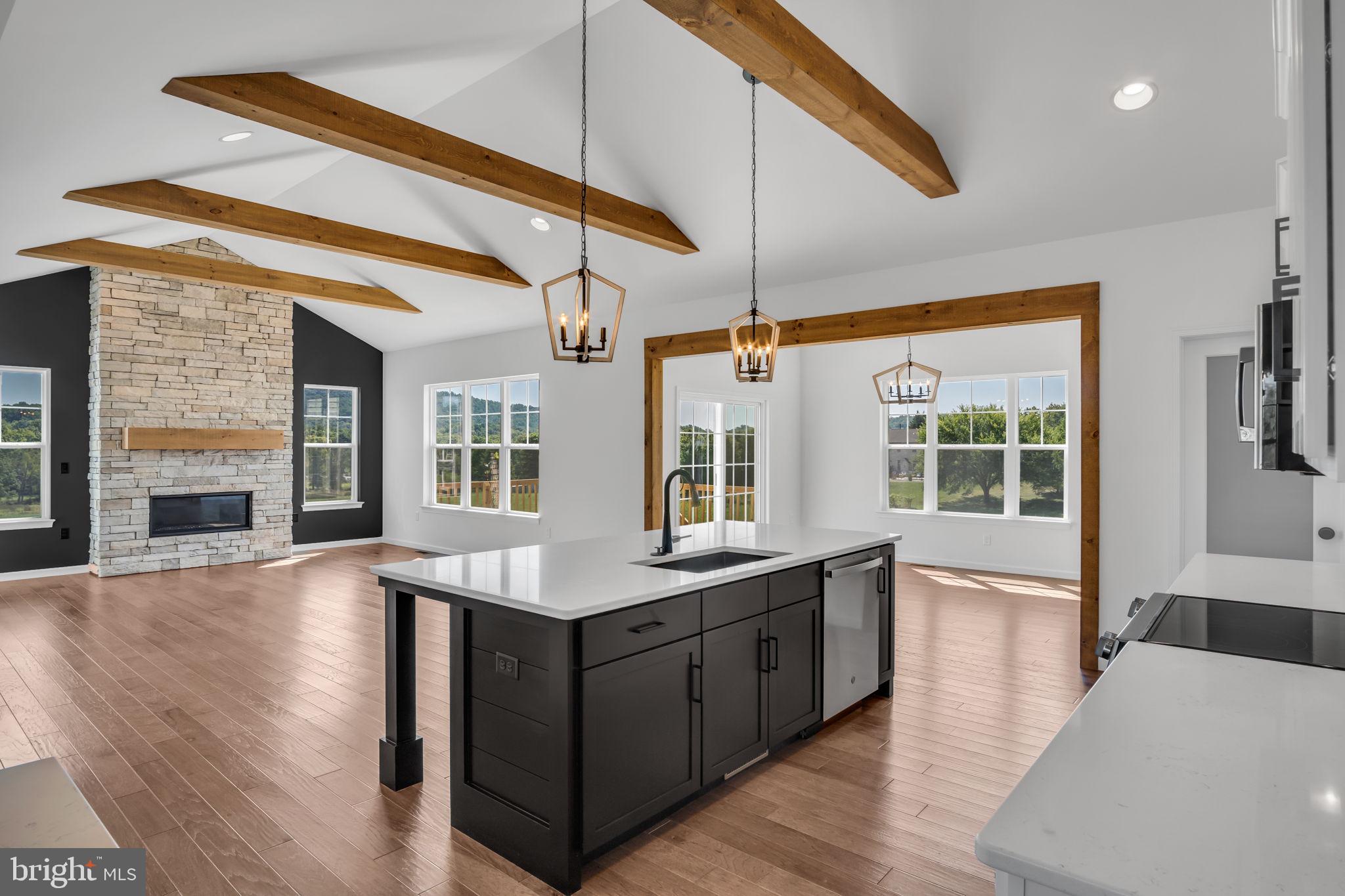 FIELDSTONE CREST - Residential