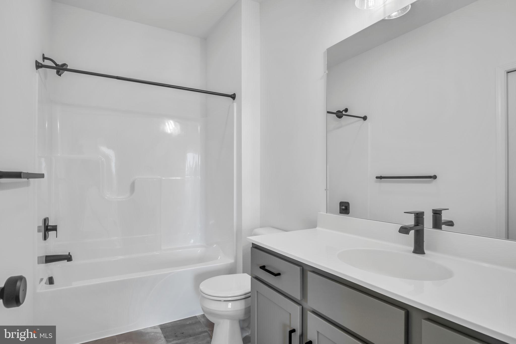 FIELDSTONE CREST - Residential