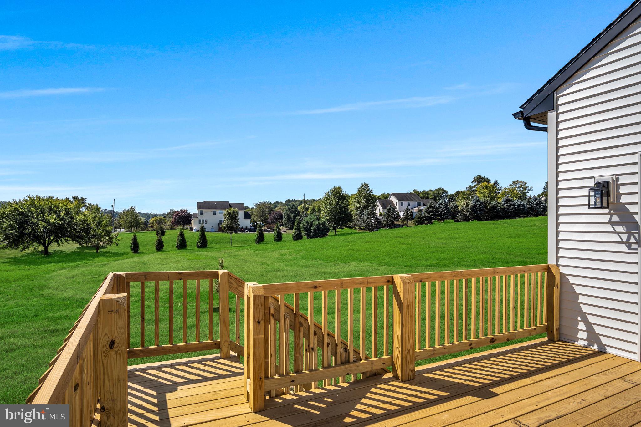 FIELDSTONE CREST - Residential