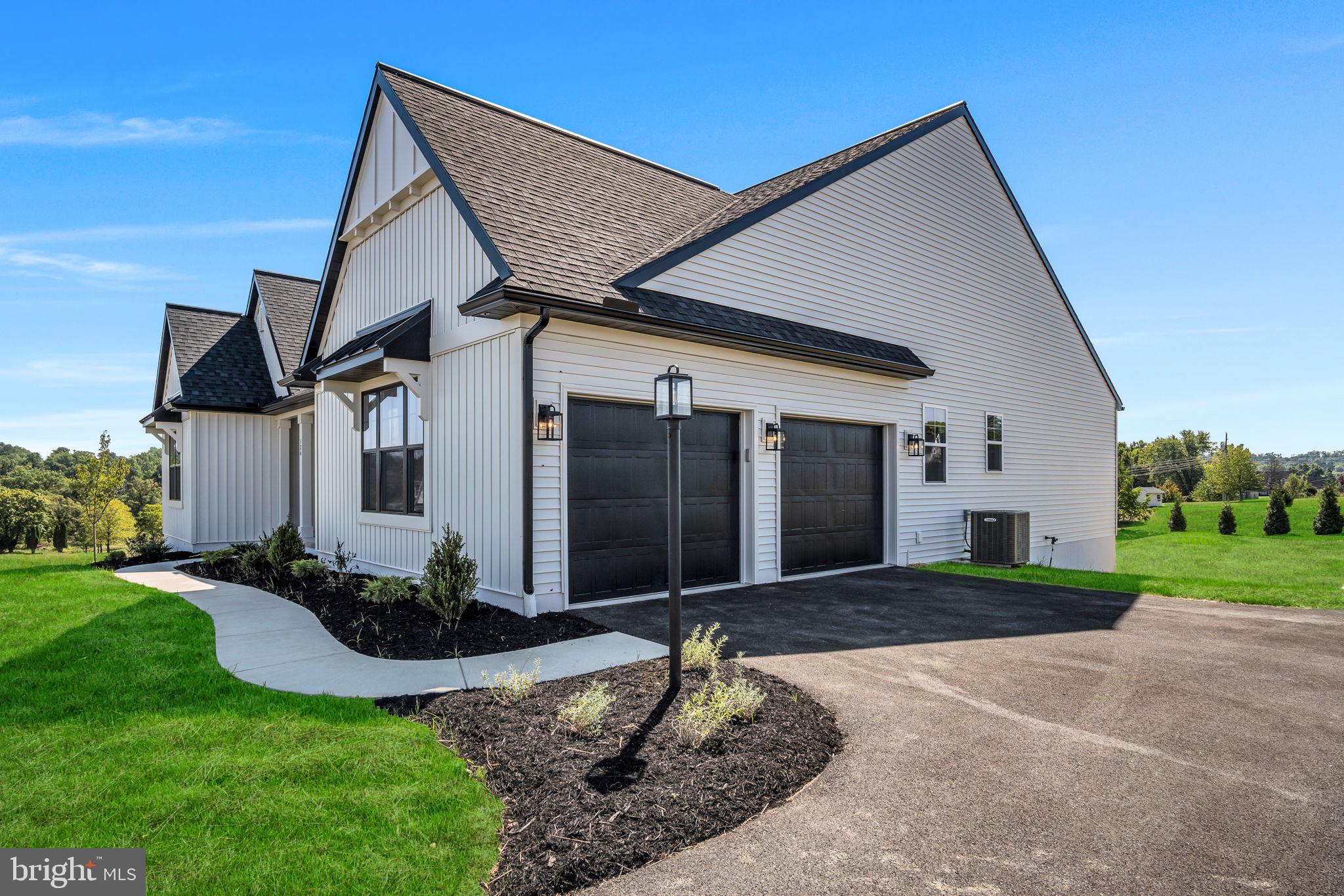 FIELDSTONE CREST - Residential