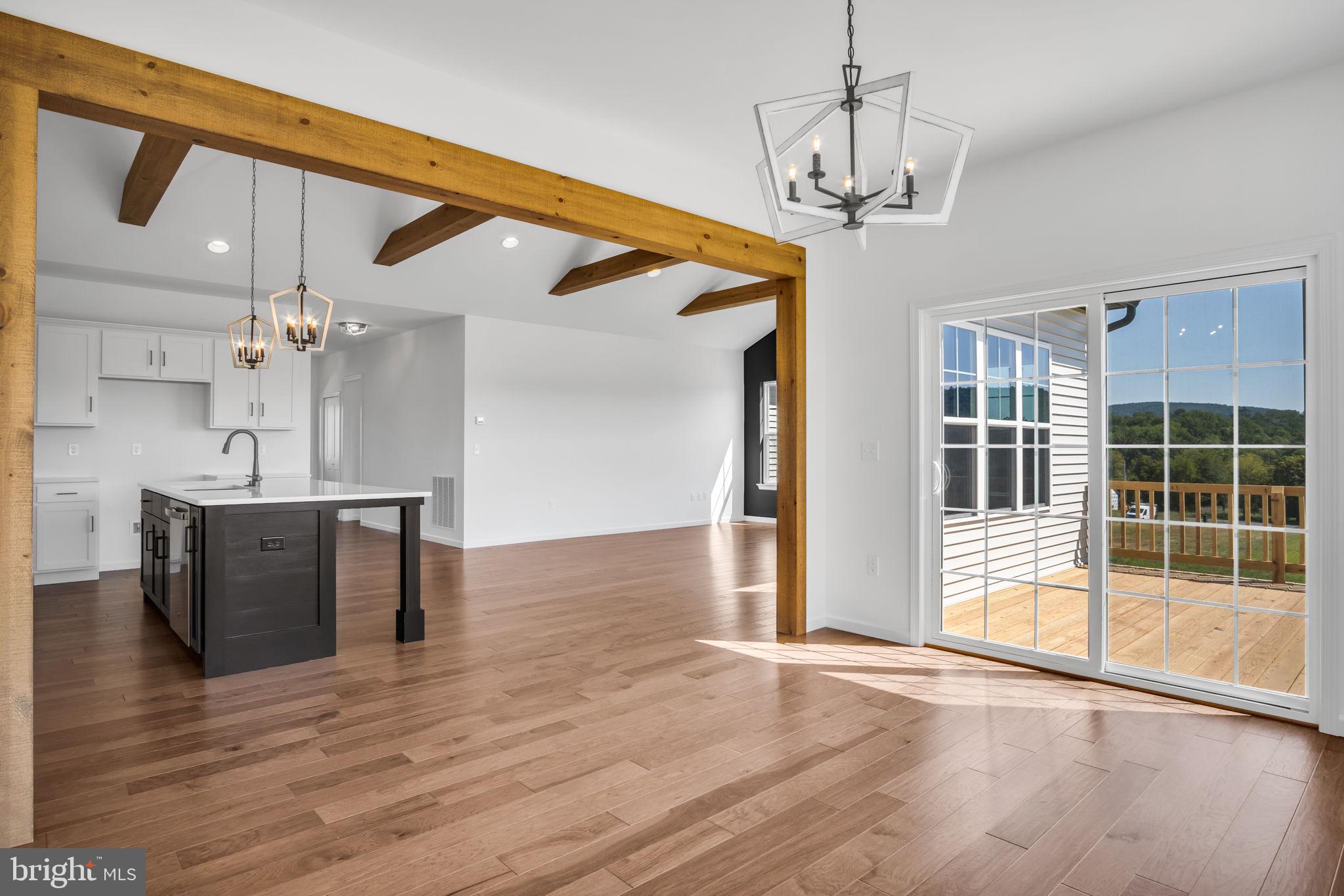 FIELDSTONE CREST - Residential