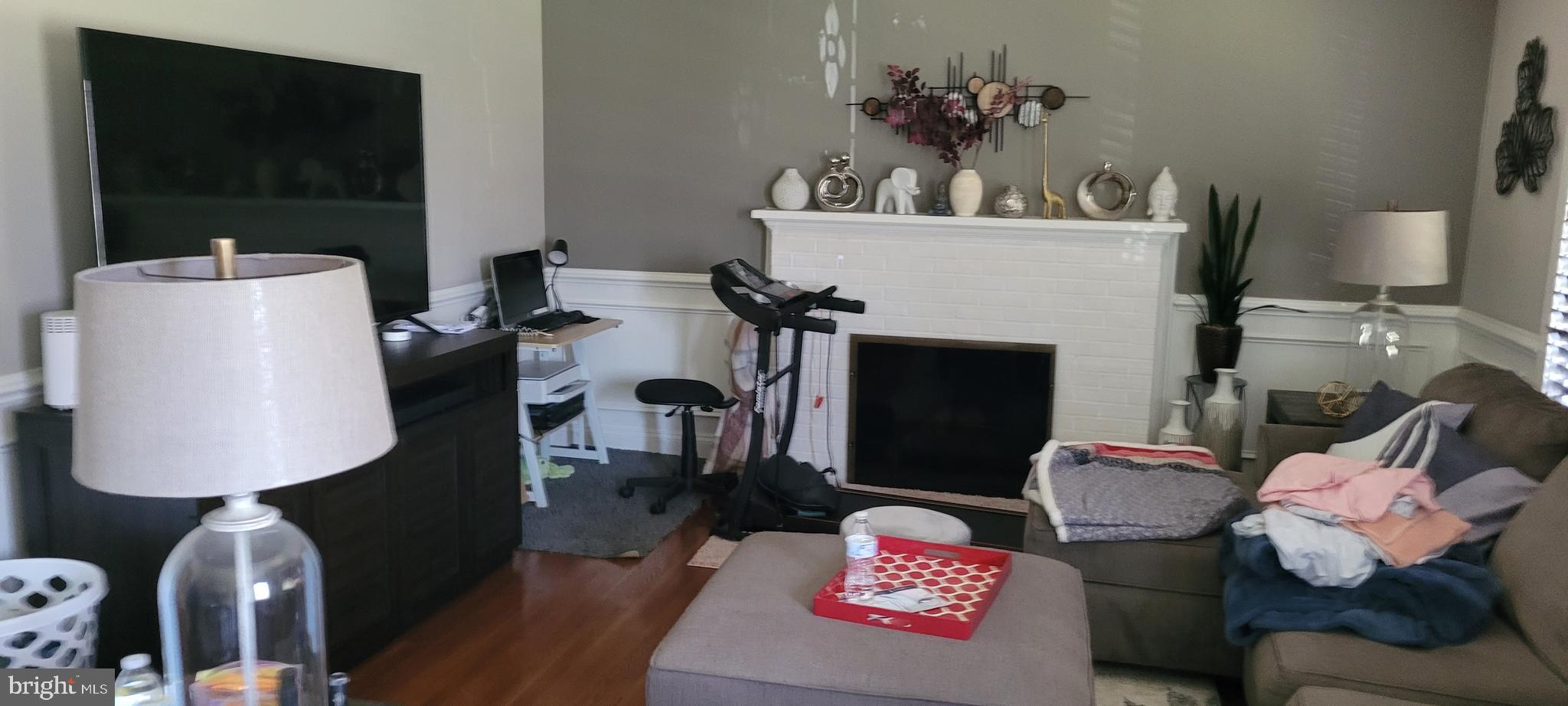 YORKSHIRE VILLAGE - Residential