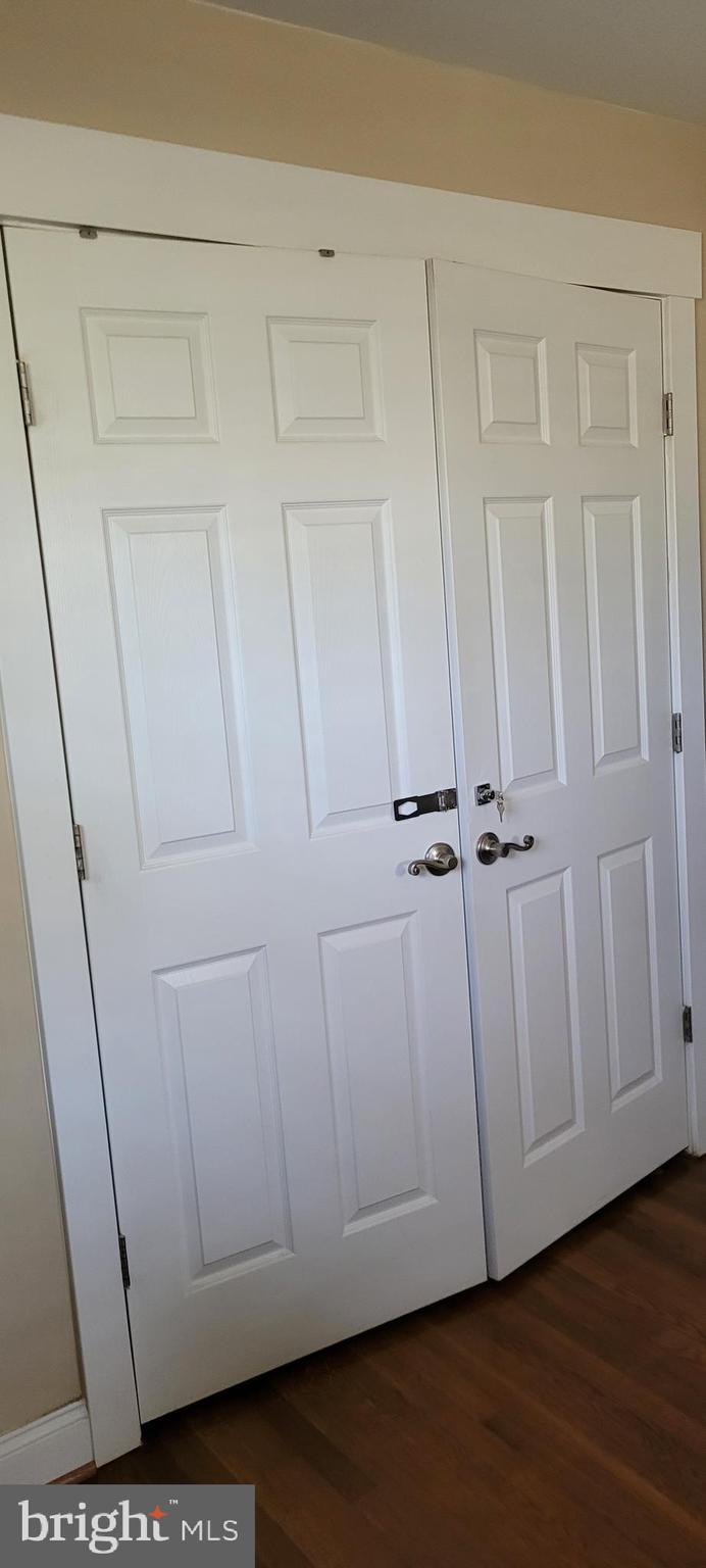 YORKSHIRE VILLAGE - Residential