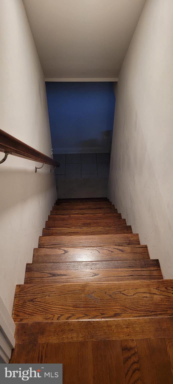 YORKSHIRE VILLAGE - Residential