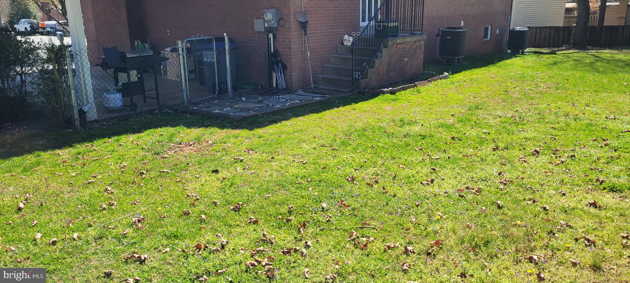 YORKSHIRE VILLAGE - Residential