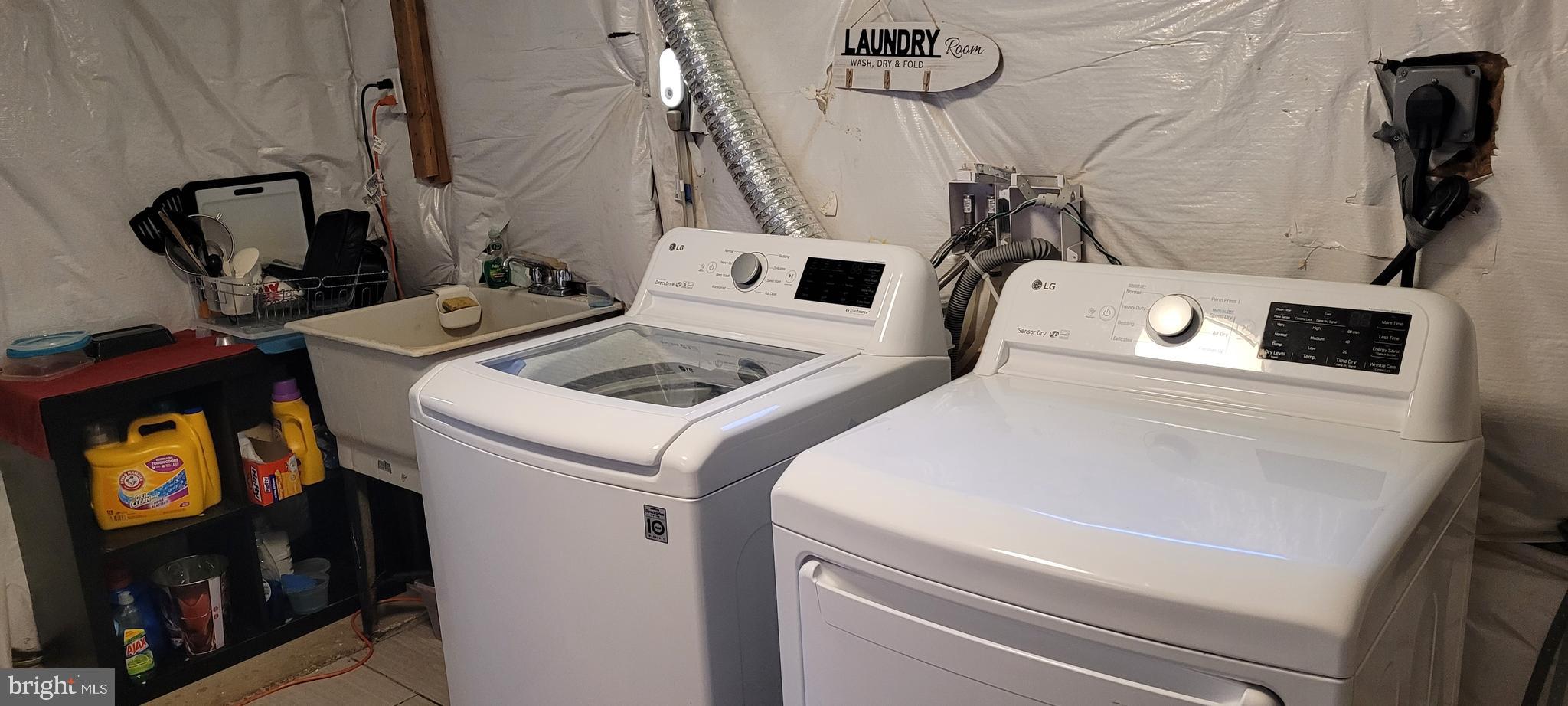 YORKSHIRE VILLAGE - Residential