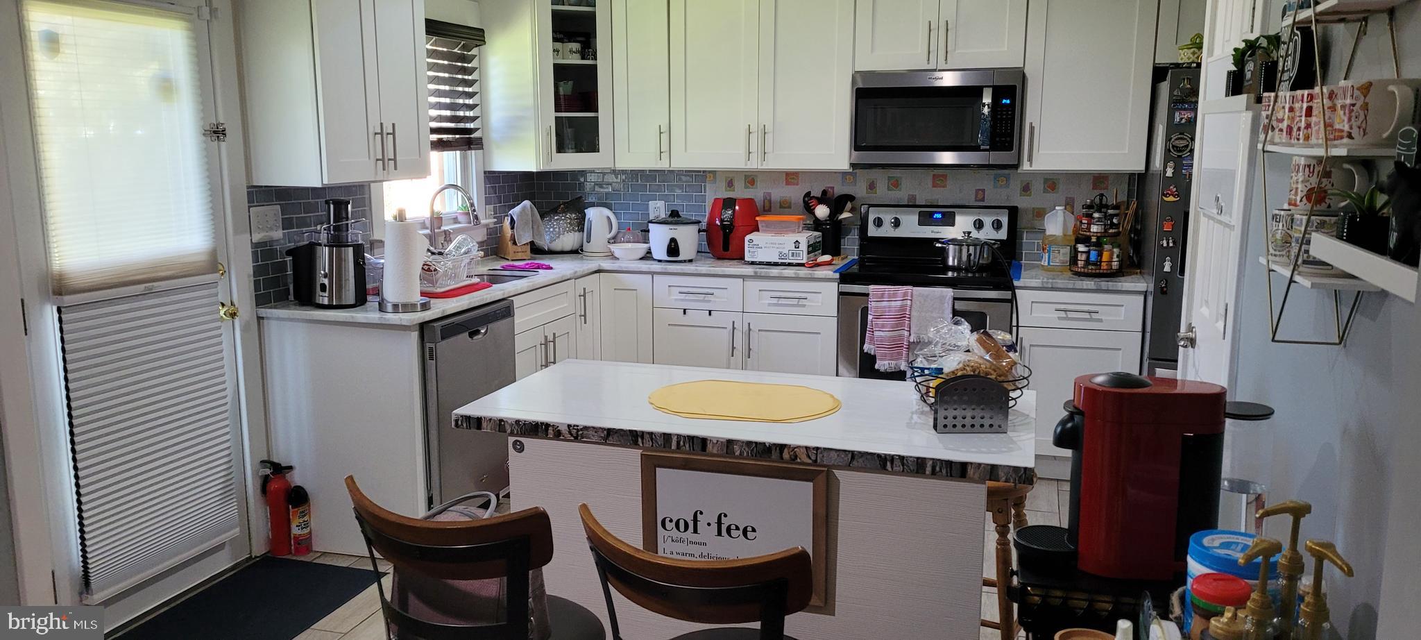 YORKSHIRE VILLAGE - Residential