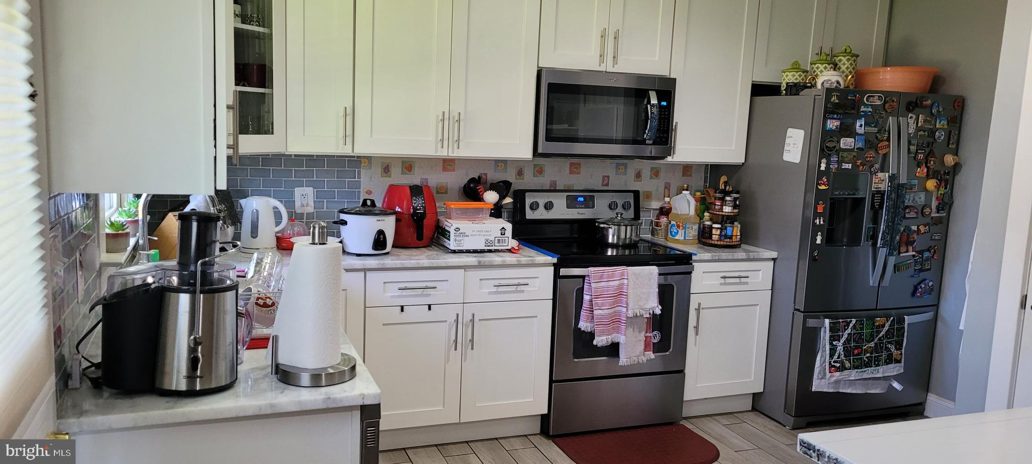 YORKSHIRE VILLAGE - Residential