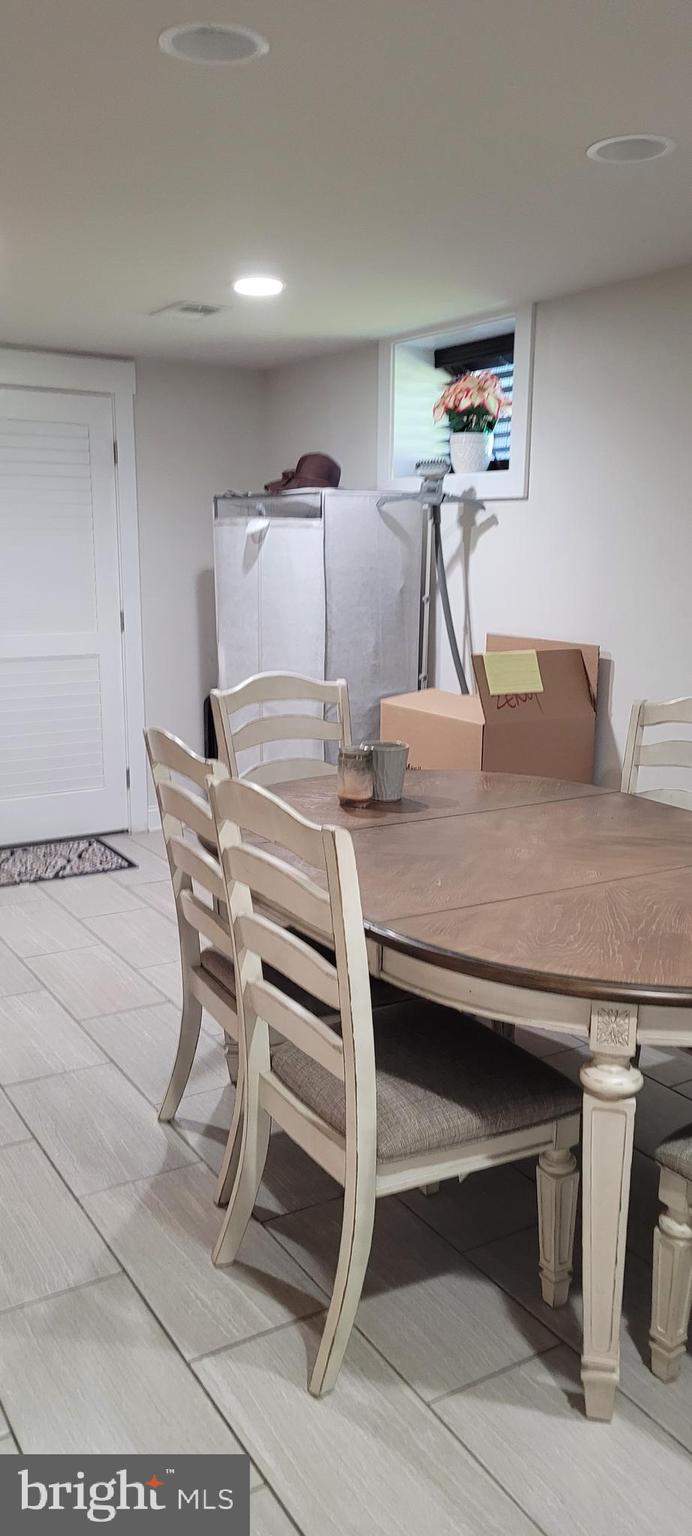 YORKSHIRE VILLAGE - Residential