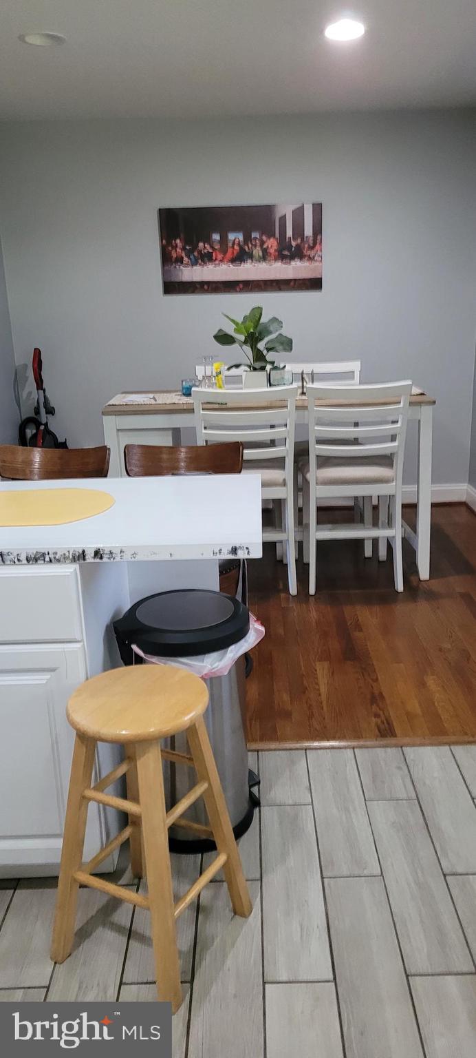 YORKSHIRE VILLAGE - Residential