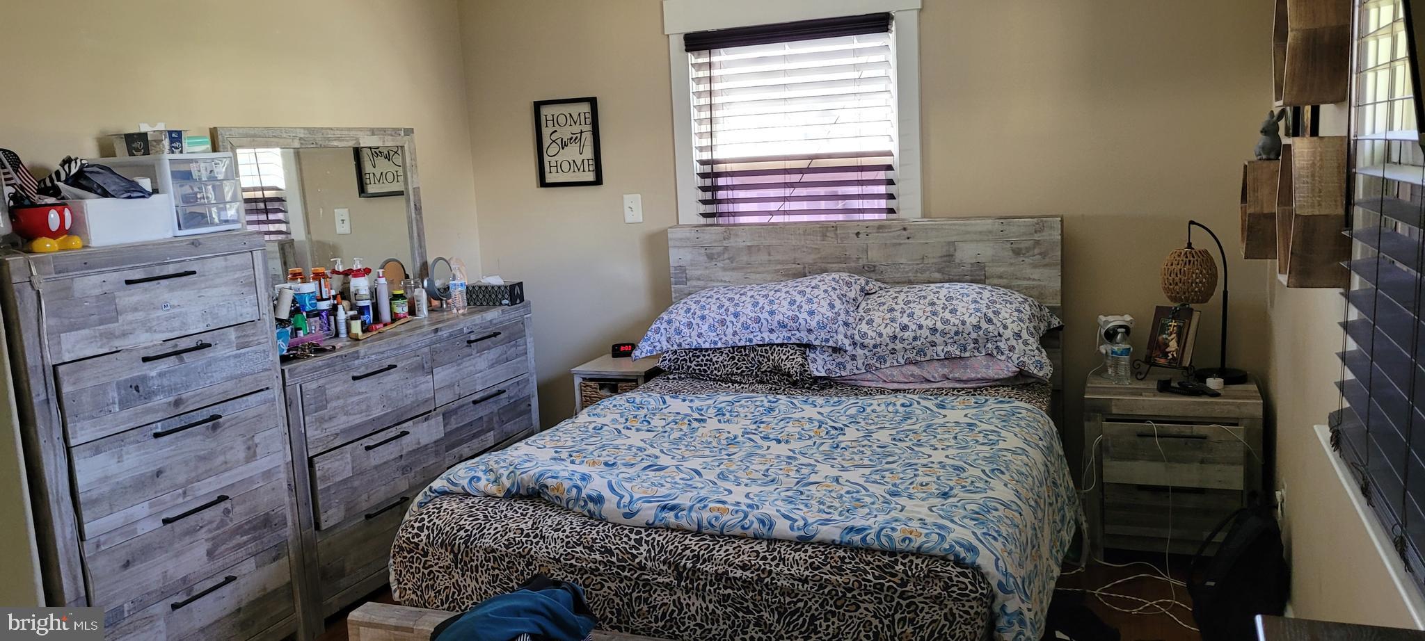 YORKSHIRE VILLAGE - Residential