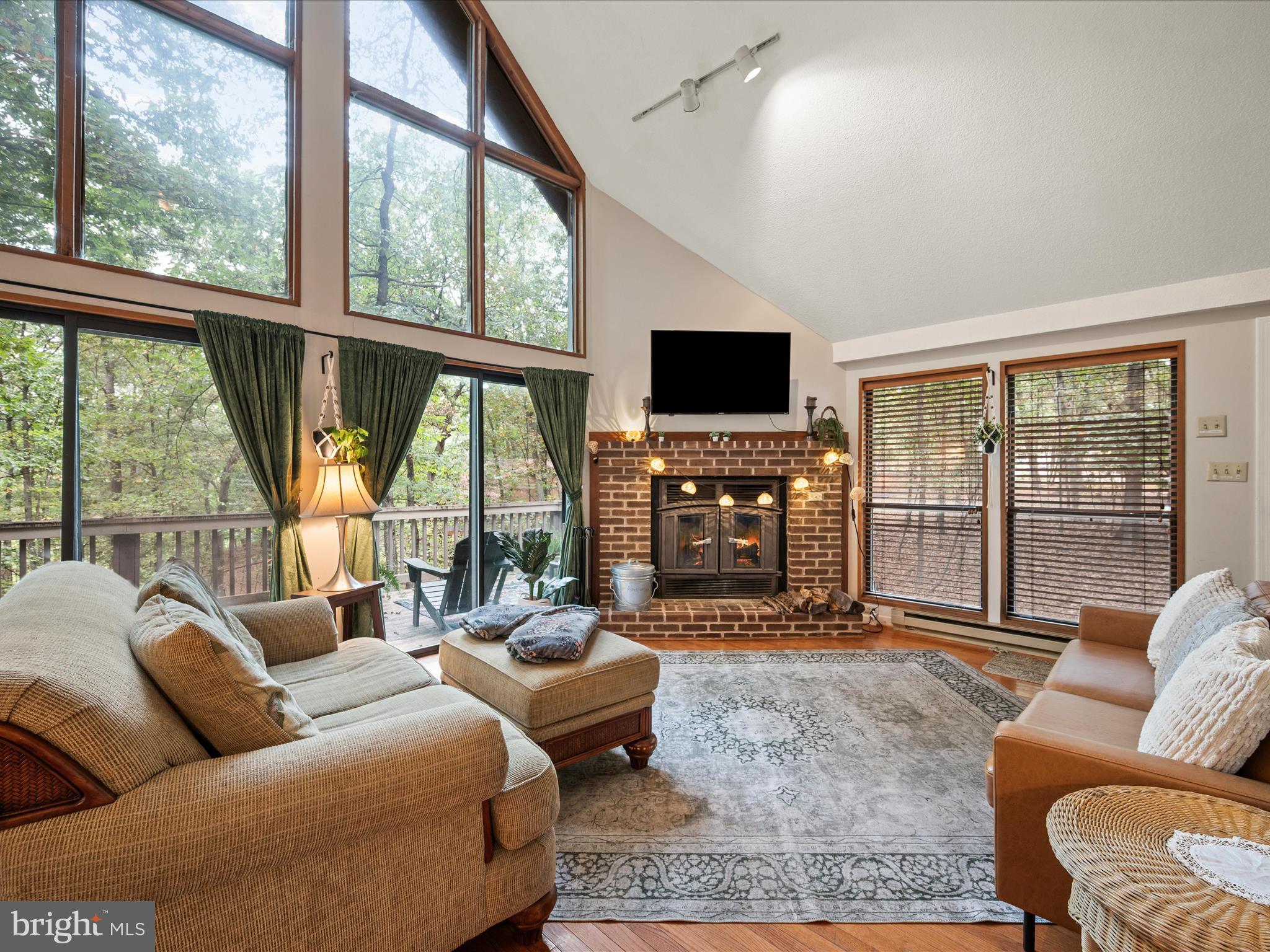 THE WOODS - Residential