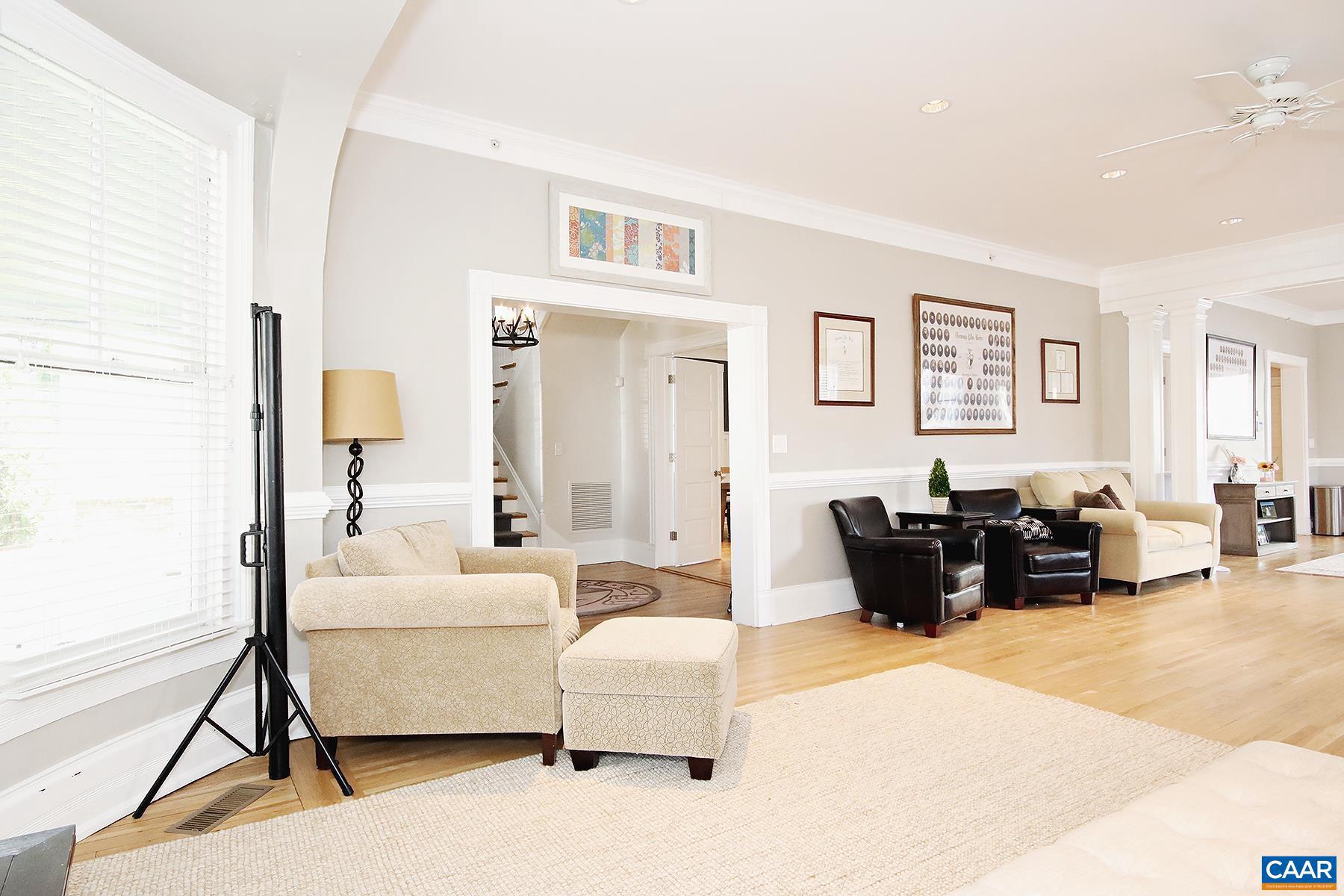 RUGBY - Residential Lease