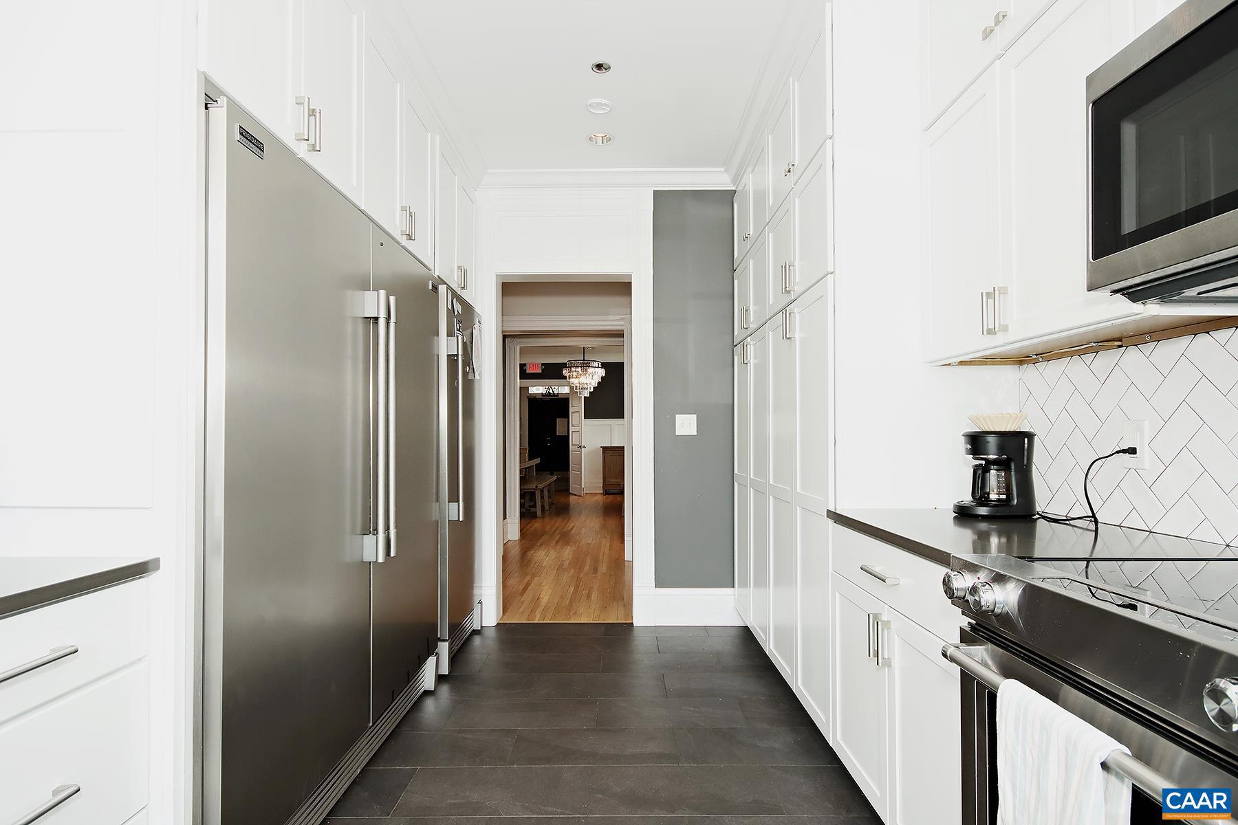 RUGBY - Residential Lease