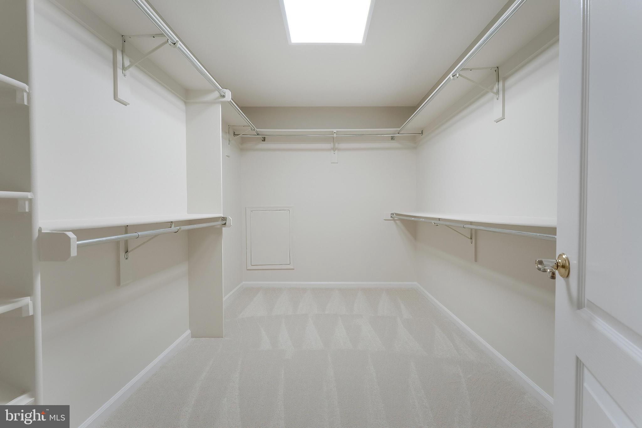 CENTURY OAK - Residential