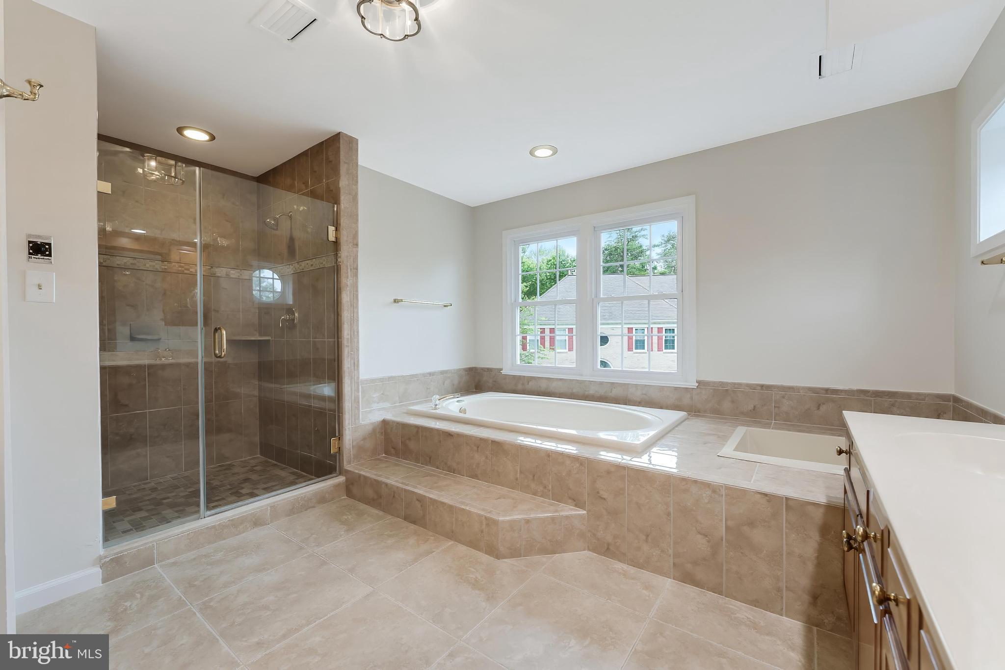 CENTURY OAK - Residential