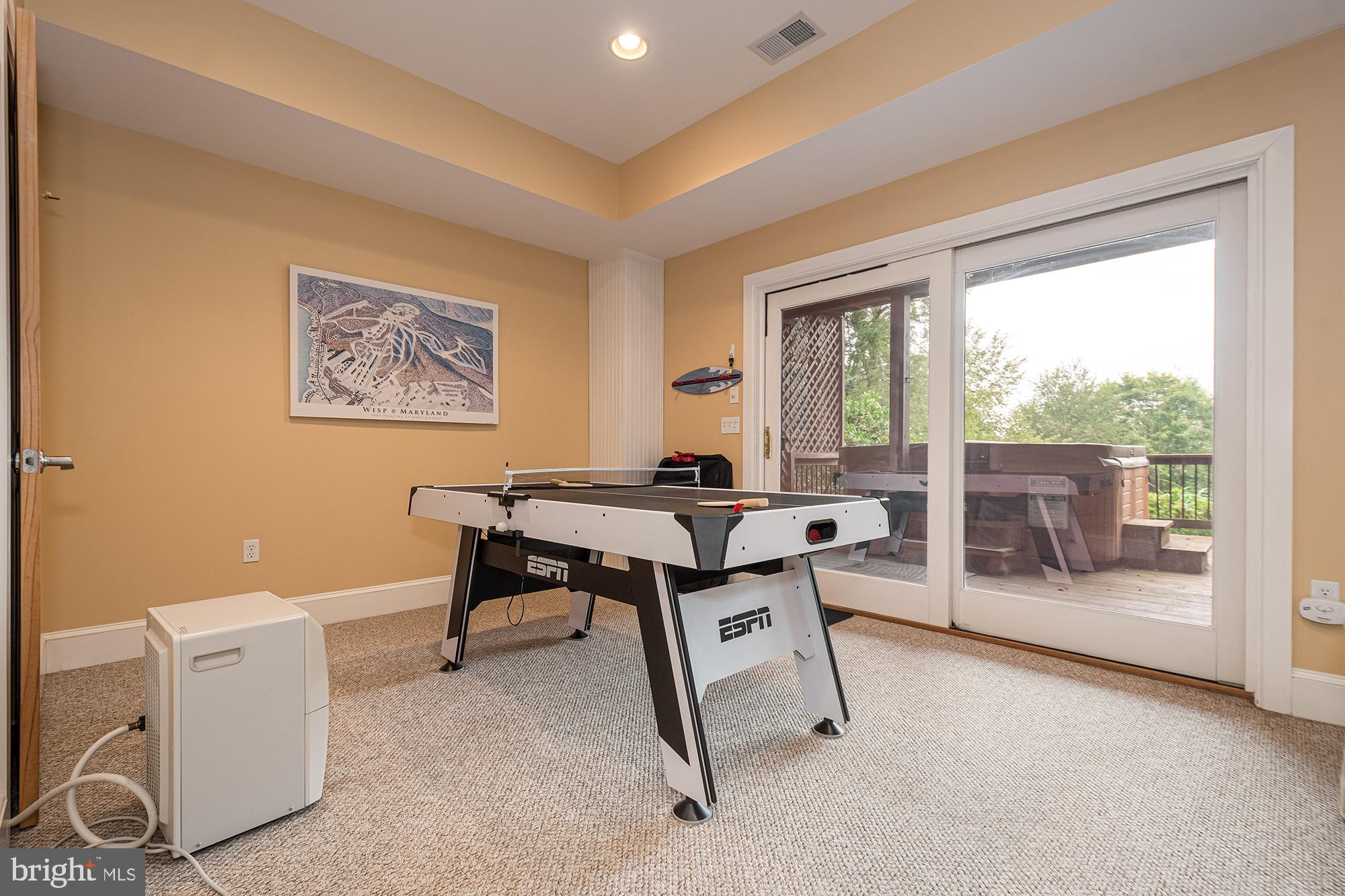 SHINGLE CAMP - Residential