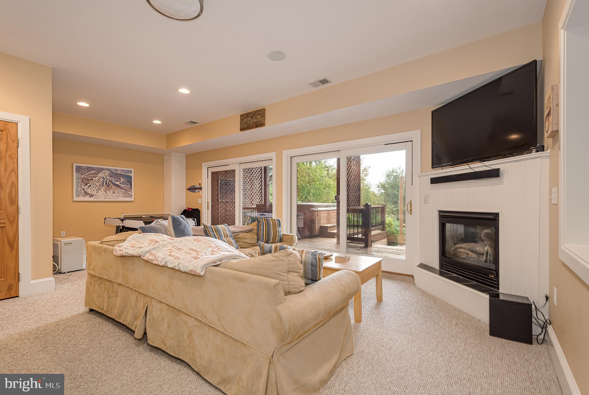 SHINGLE CAMP - Residential