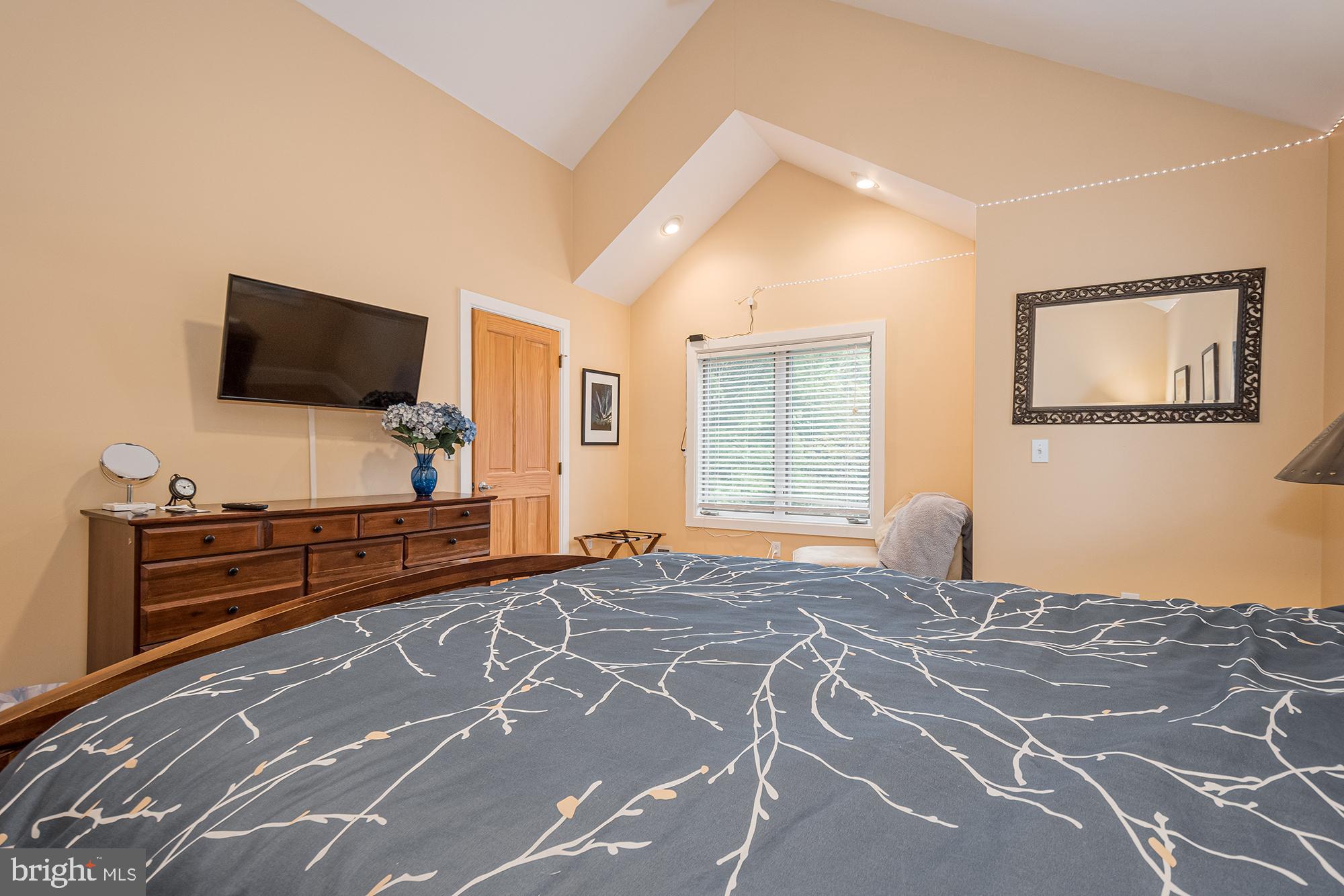 SHINGLE CAMP - Residential