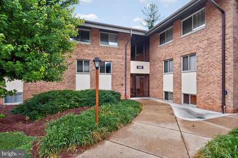 Condo For Sale - 9908 Walker House Road #9908-6<br/> Montgomery County, GAITHERSBURG, MD 20886