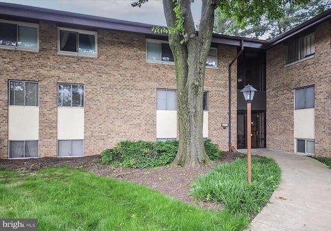 Condo For Sale - 9908 Walker House Road #9908-6<br/> GAITHERSBURG, MD 20886