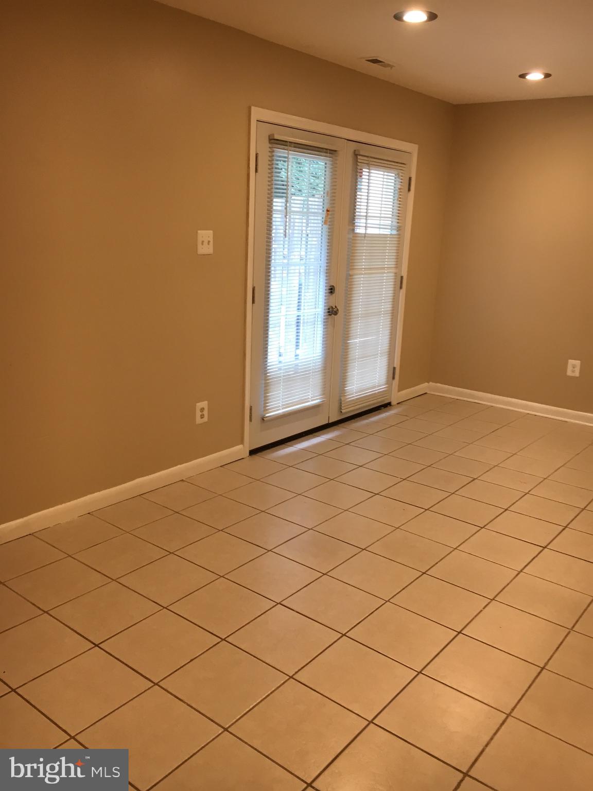 DALE CITY - Residential Lease