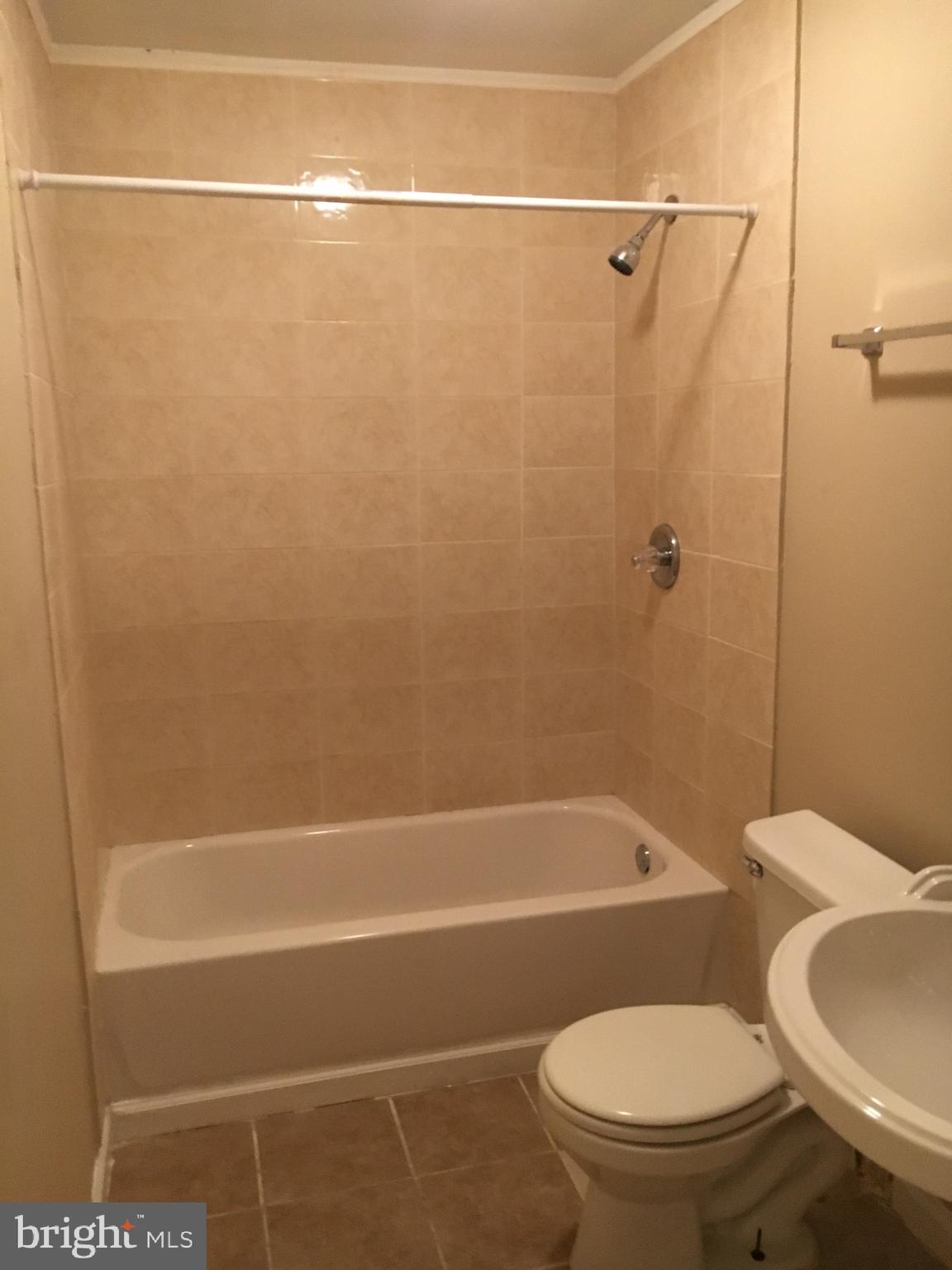 DALE CITY - Residential Lease