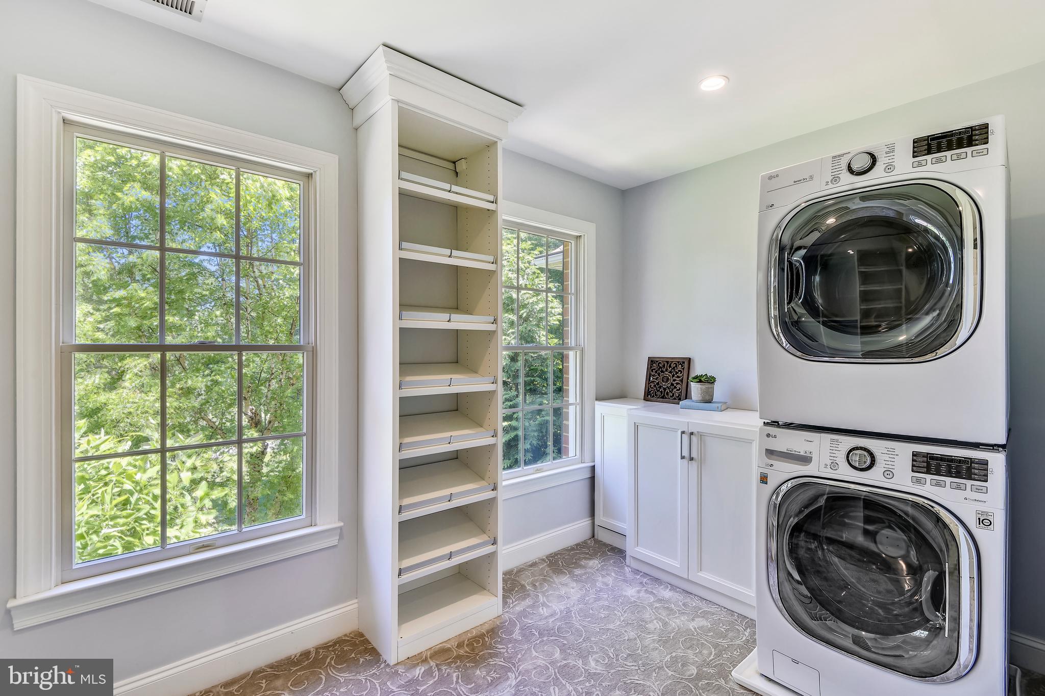 SOUTH RIVER COLONY - Residential