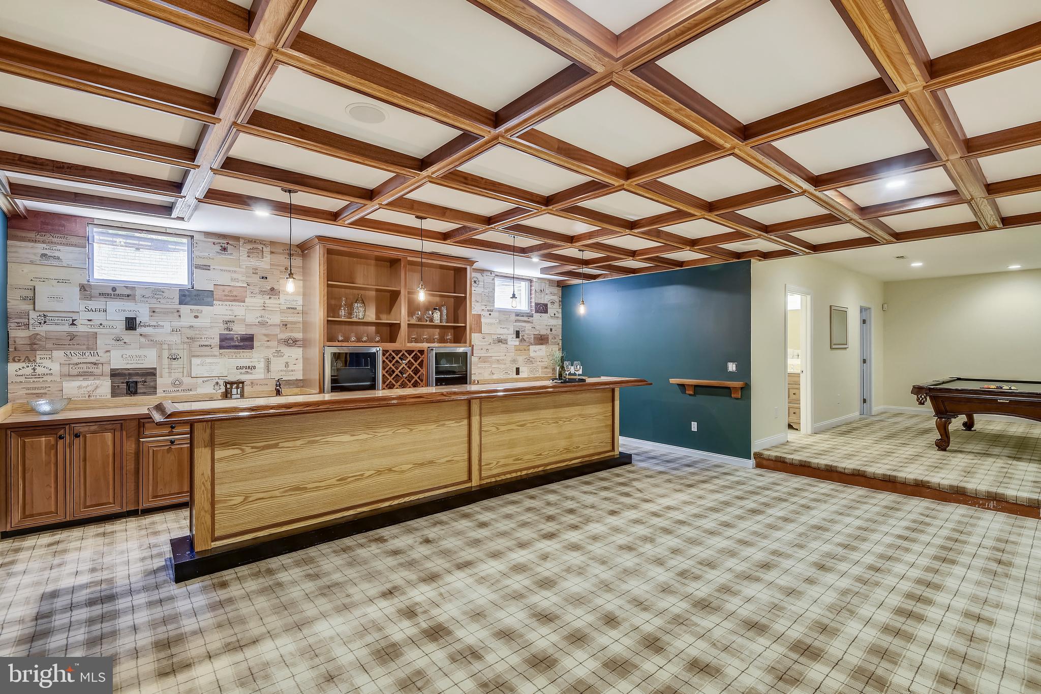 SOUTH RIVER COLONY - Residential