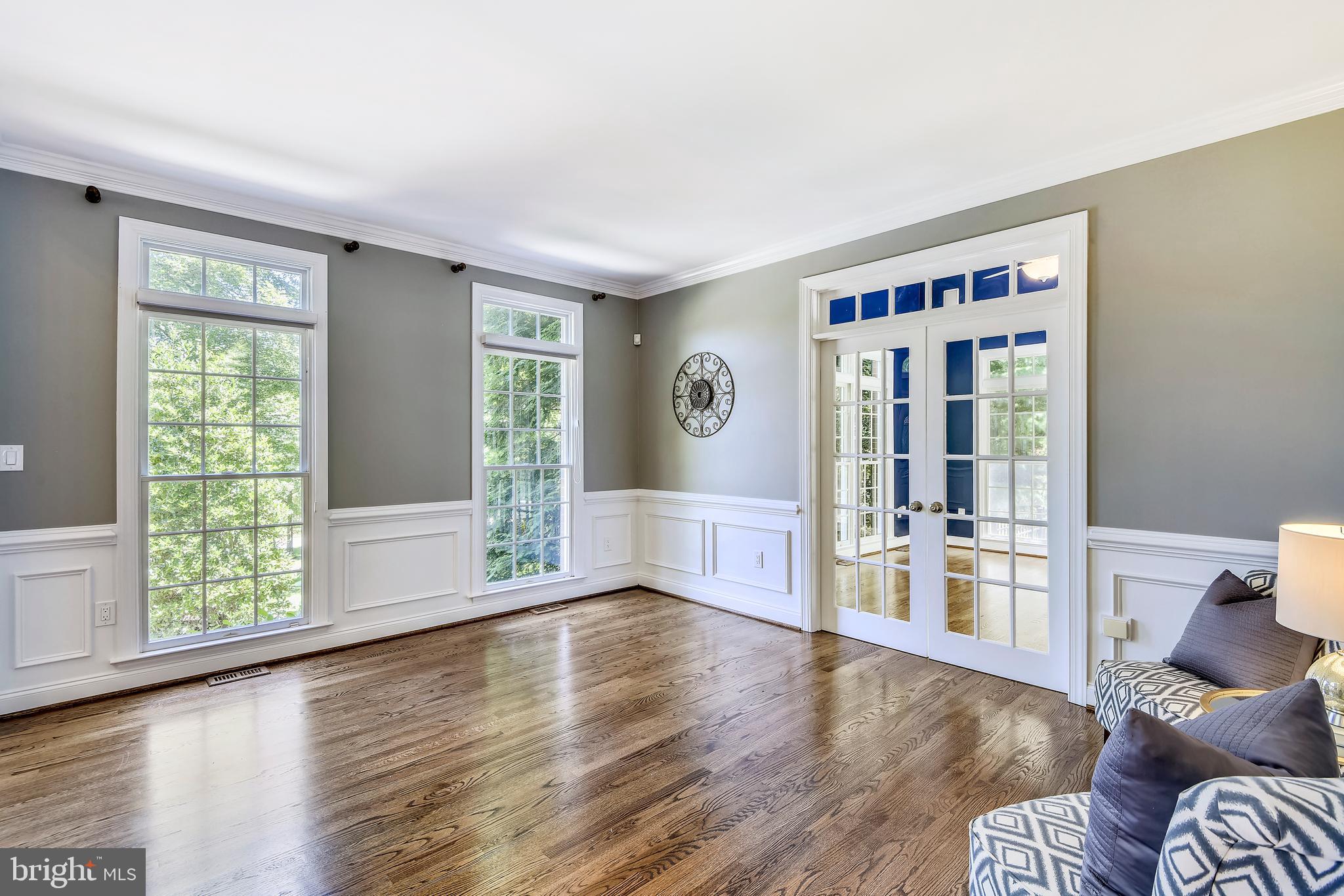 SOUTH RIVER COLONY - Residential