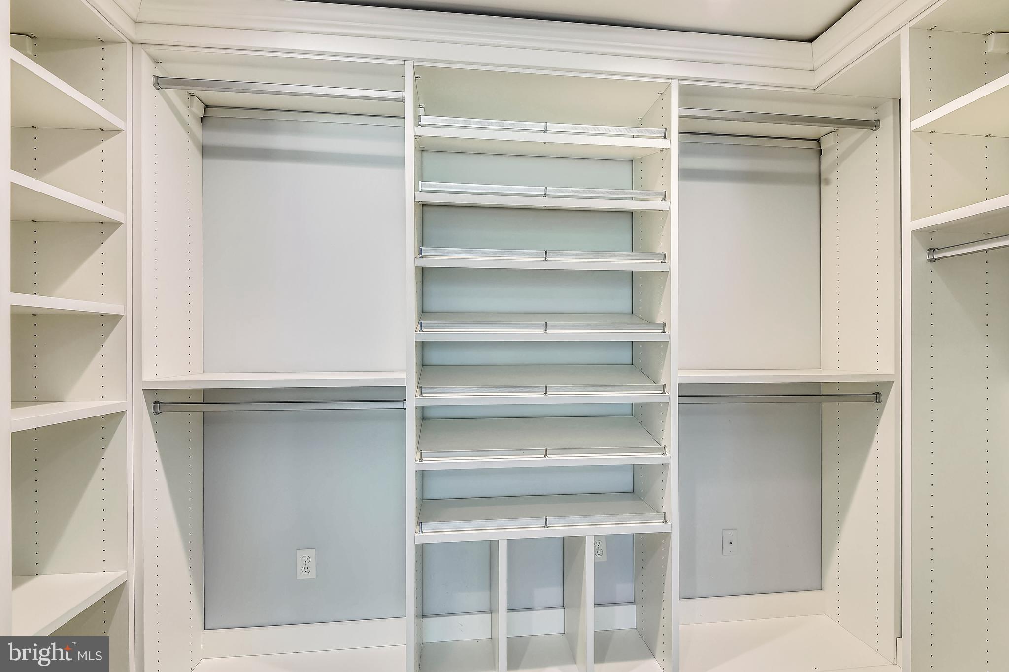 SOUTH RIVER COLONY - Residential