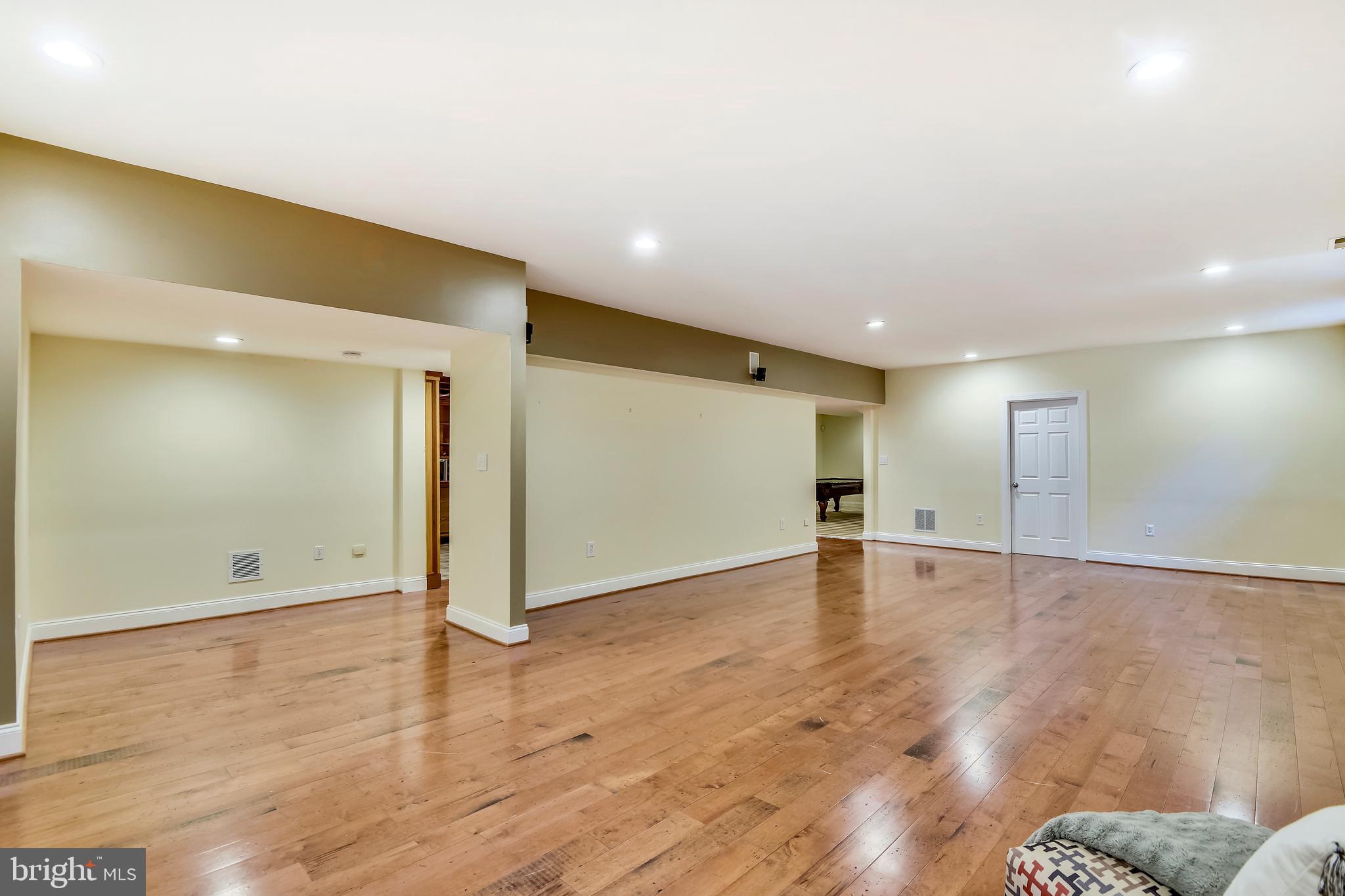 SOUTH RIVER COLONY - Residential