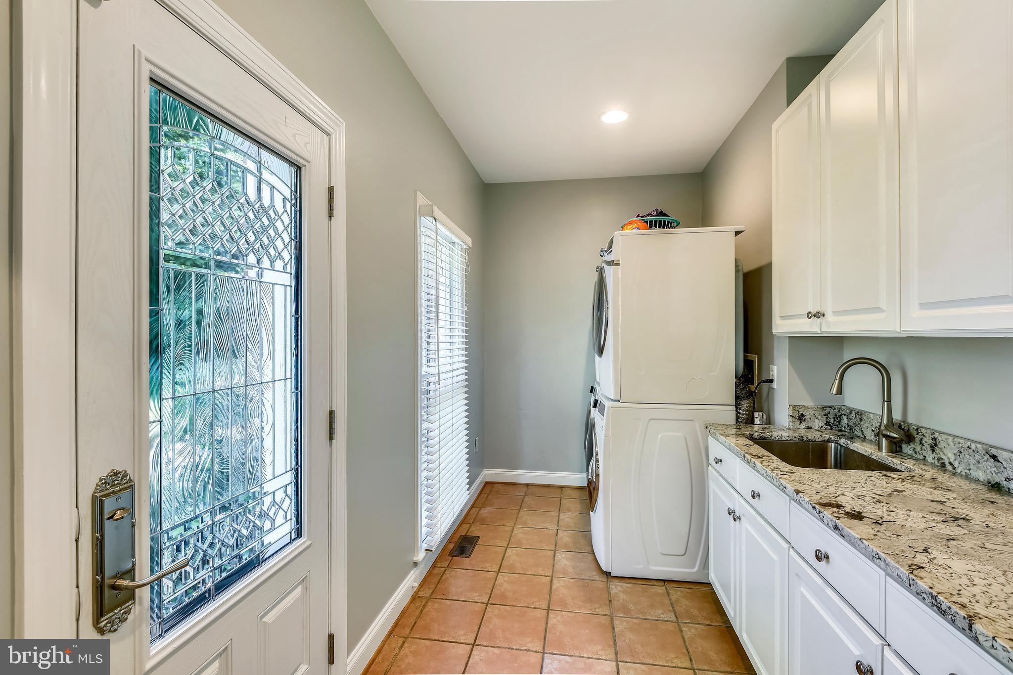 SOUTH RIVER COLONY - Residential