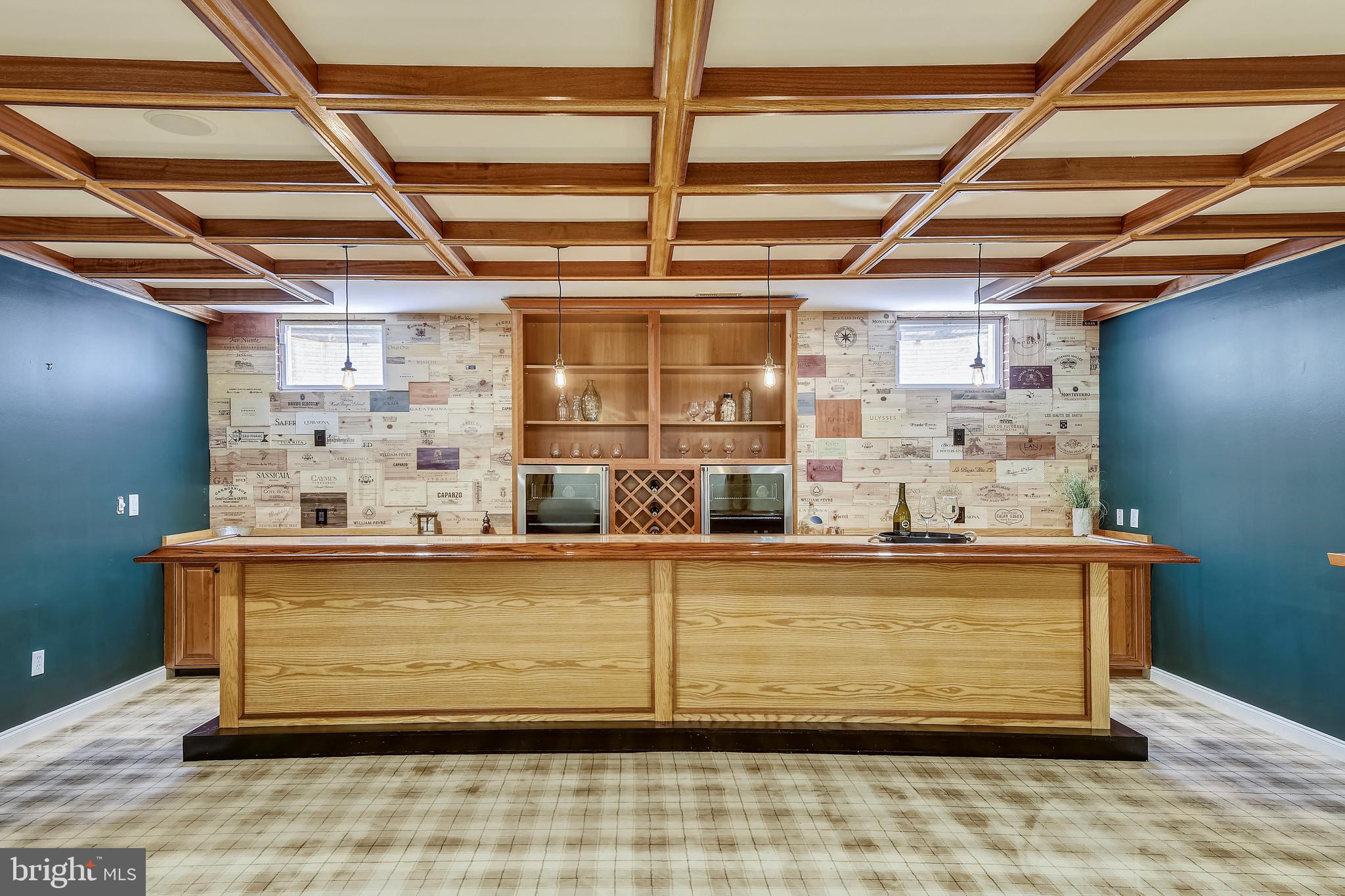 SOUTH RIVER COLONY - Residential