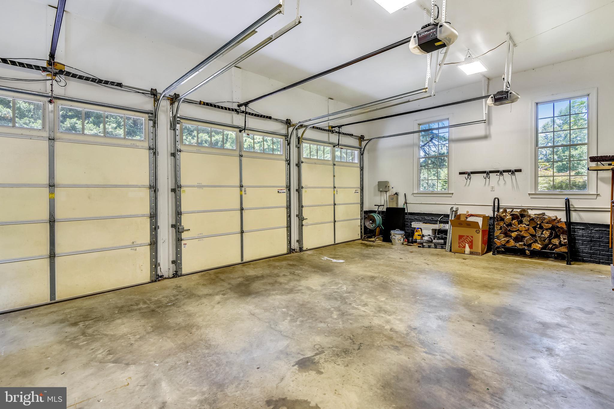 SOUTH RIVER COLONY - Residential