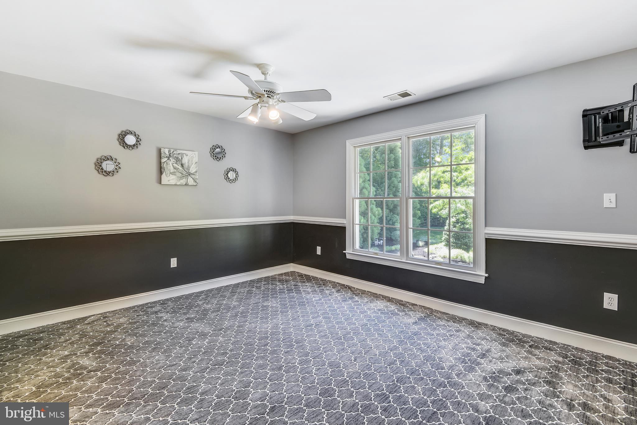 SOUTH RIVER COLONY - Residential