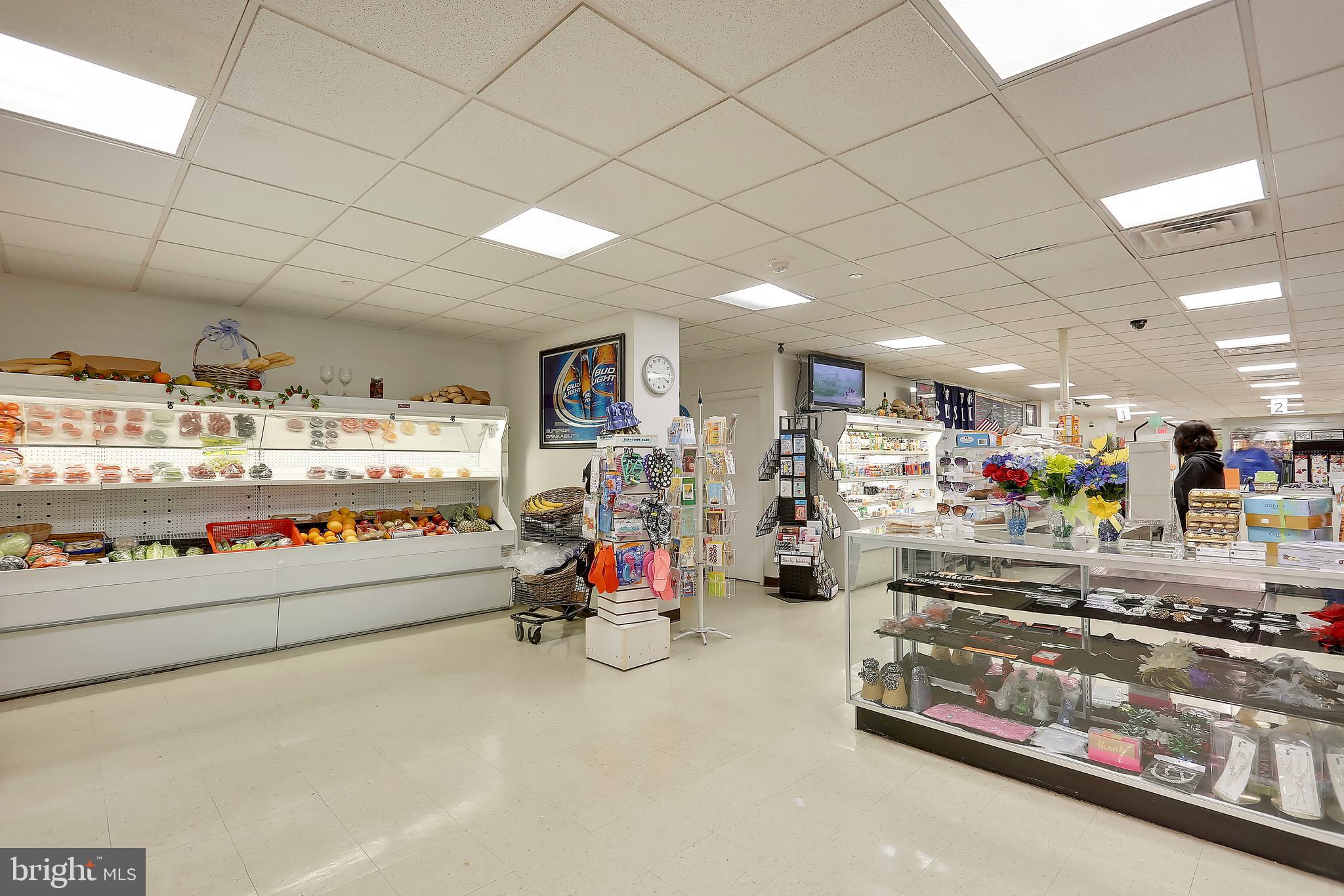 PROMENADE TOWERS - Residential