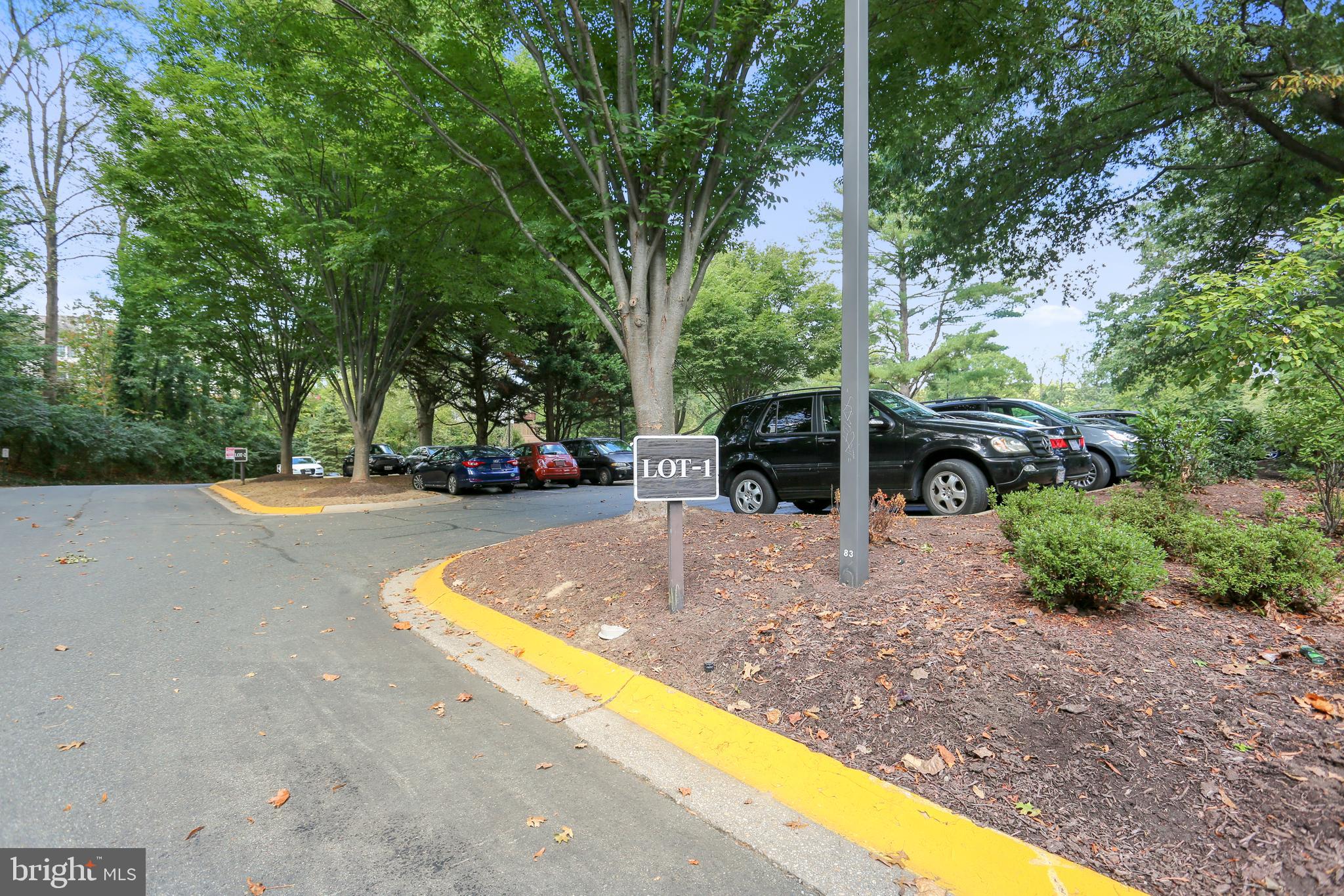 PROMENADE TOWERS - Residential