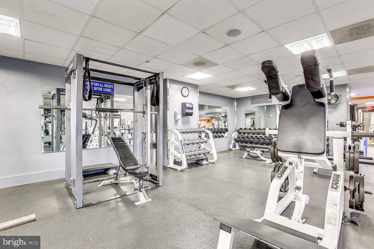 PROMENADE TOWERS - Residential