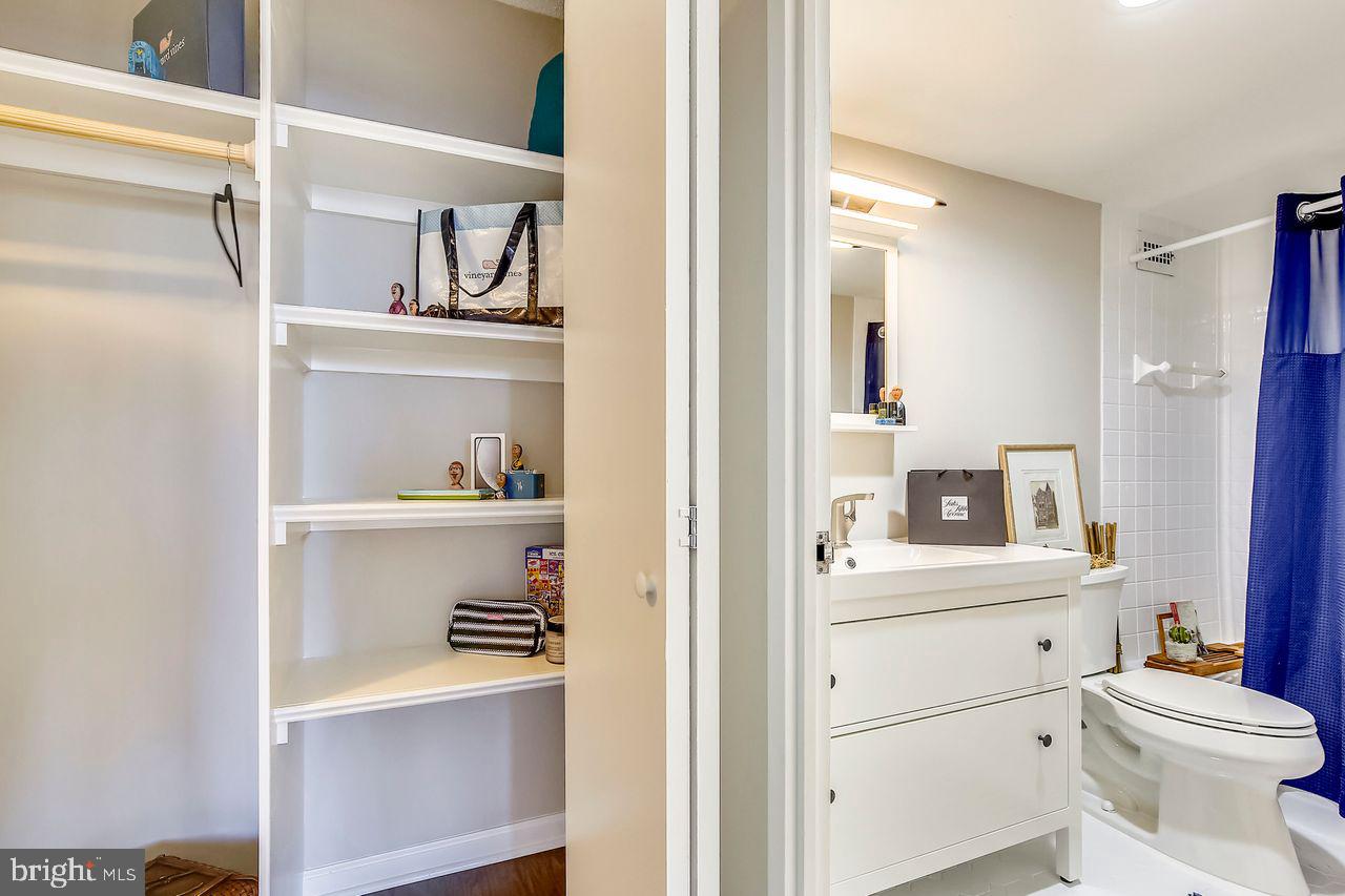 PROMENADE TOWERS - Residential