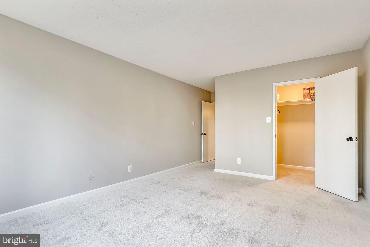 PROMENADE TOWERS - Residential