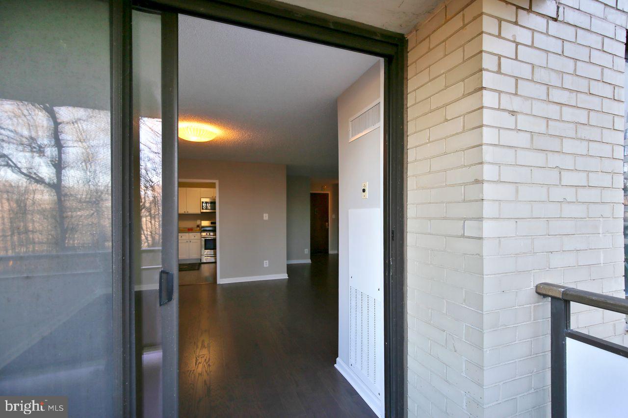 PROMENADE TOWERS - Residential