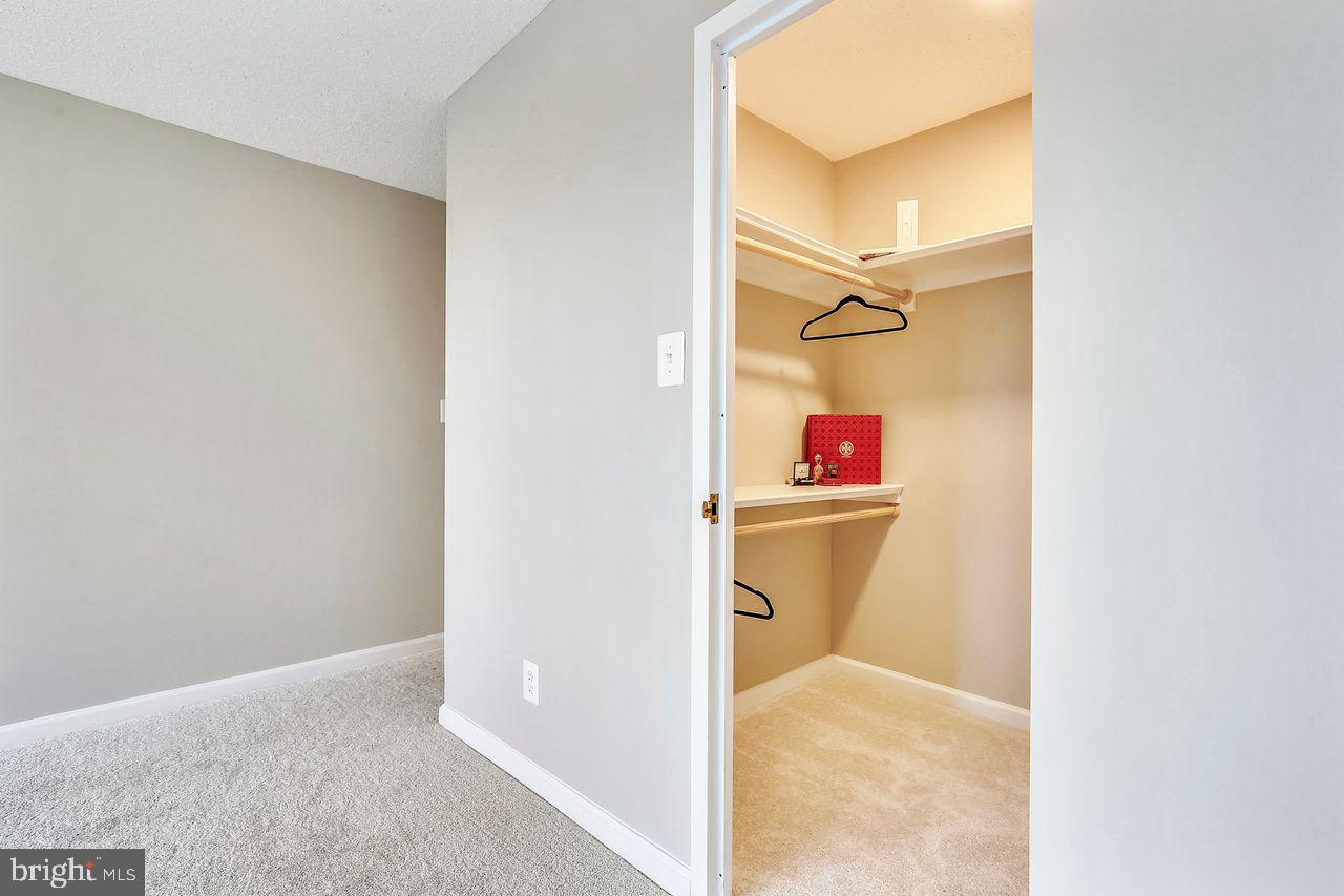 PROMENADE TOWERS - Residential