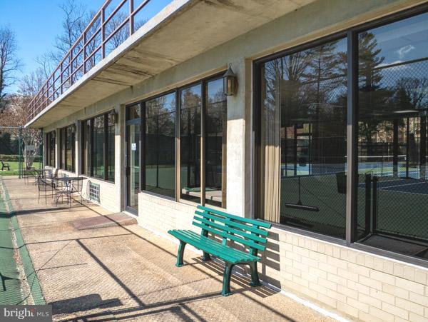 PROMENADE TOWERS - Residential