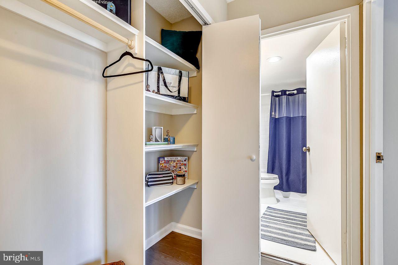 PROMENADE TOWERS - Residential