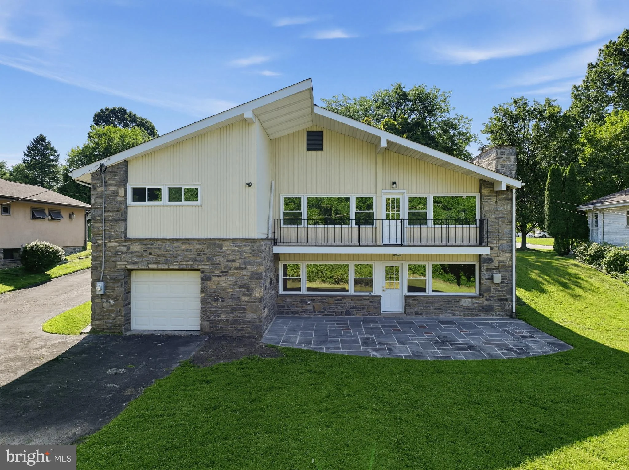 7724 Green Valley Road, Wyncote, PA, 19095