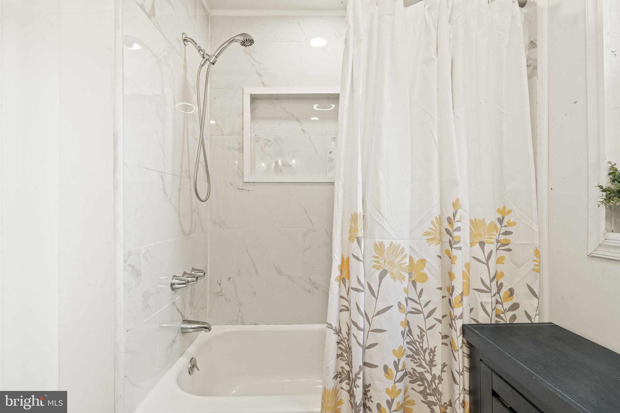 CRESTMONT FARMS - Residential