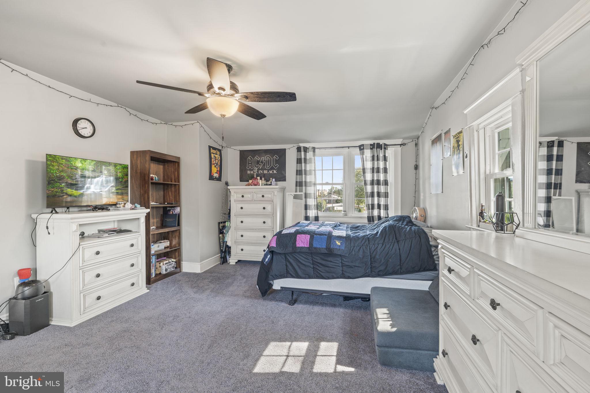 CRESTMONT FARMS - Residential