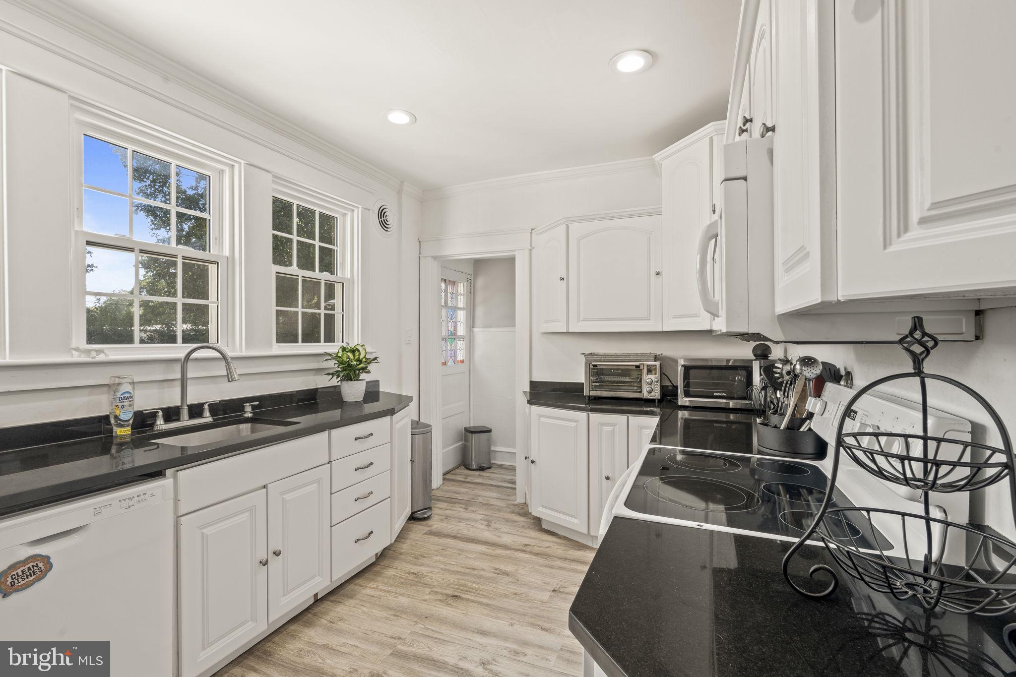 CRESTMONT FARMS - Residential